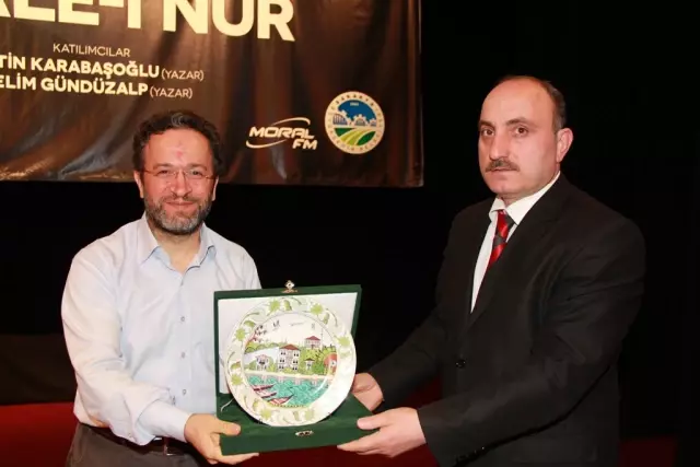 'Bediüzzaman İnsaniyet Kapısından İçeri Çağırır' 'Bediüzzaman İnsaniyet Kapısından İçeri Çağırır'