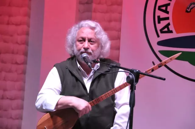 Erkan Oğur Samsun'da Büyük İlgi Gördü Erkan Oğur Samsun'da Büyük İlgi Gördü