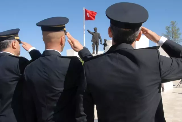 Polis Haftası Fethiye'de Coşkuyla Kutlandı Polis Haftası Fethiye'de Coşkuyla Kutlandı