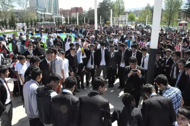 Spor Tırı Malatya'yı Şenlendirdi