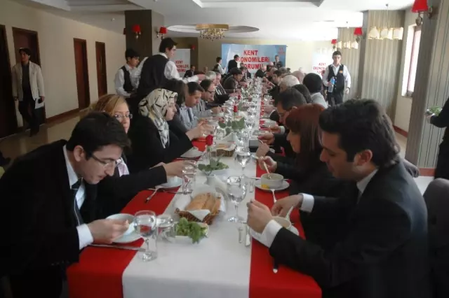 Eskişehir'de Kent Ekonomi Forumu Eskişehir'de Kent Ekonomi Forumu