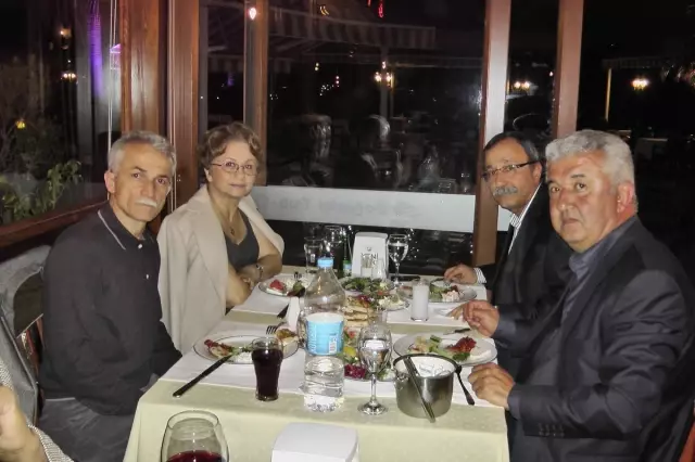 CHP'den İstifa Eden Meclis Üyeleri Geri Döndü CHP'den İstifa Eden Meclis Üyeleri Geri Döndü