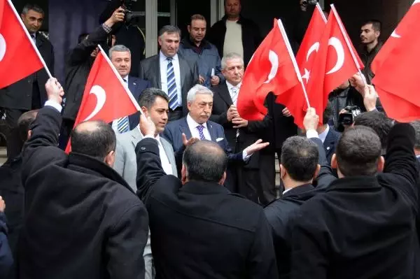 Akil İnsanlar Heyeti'ne Protesto Akil İnsanlar Heyeti'ne Protesto