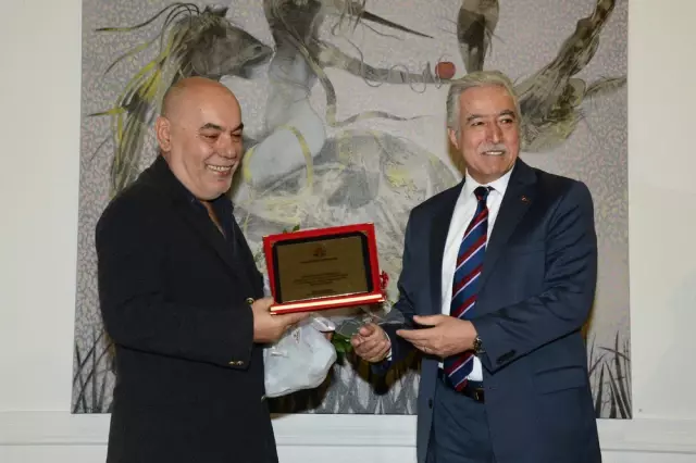 Ertuğrul Ateş'ten 'Romantik' Sergi