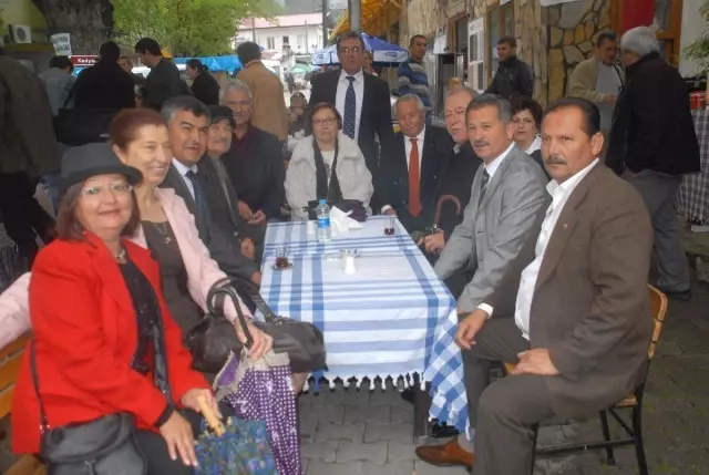 Kuzugöbeği Mantar Festivali Renkli Görüntülerle Başladı Kuzugöbeği Mantar Festivali Renkli Görüntülerle Başladı