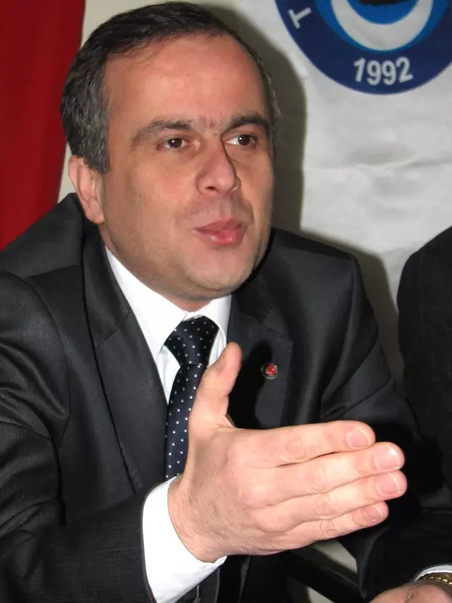 Sivil Güçler Birliğinin Açıklamasına Sendikalar Tepki Gösterdi Sivil Güçler Birliğinin Açıklamasına Sendikalar Tepki Gösterdi