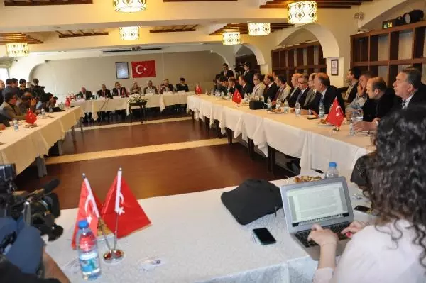 'Akil İnsanlar' Heyeti Sinop'ta 'Akil İnsanlar' Heyeti Sinop'ta