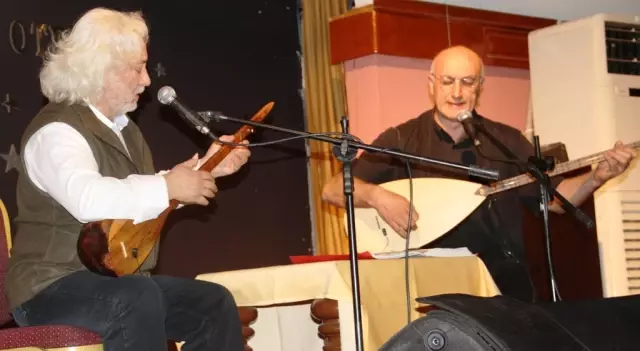 Van'da Erkan Oğur ve İsmail Hakkı Demircioğlu Konseri Van'da Erkan Oğur ve İsmail Hakkı Demircioğlu Konseri