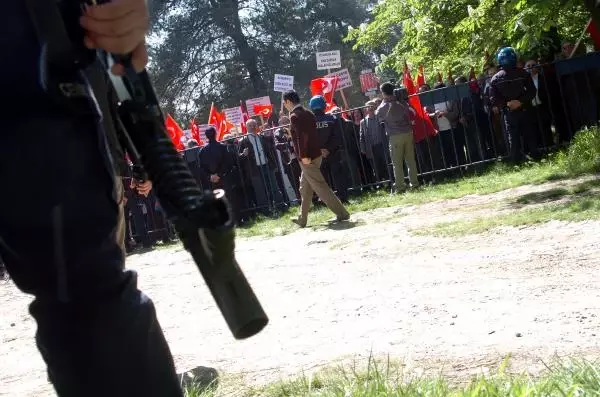 Akil İnsanlar'a Karabük'te Protesto Akil İnsanlar'a Karabük'te Protesto