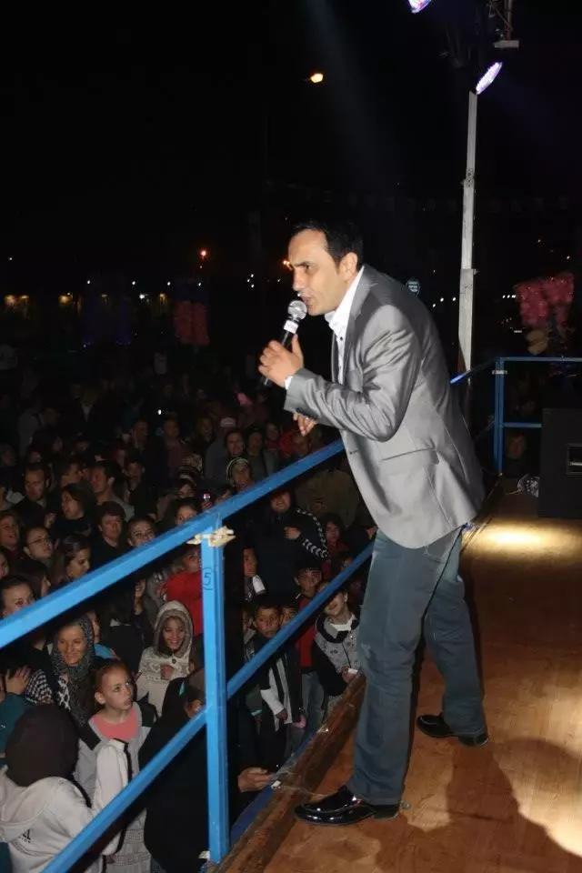 Çatalağzı Belediyesi'nden Vatandaşlara Açık Hava Konseri Çatalağzı Belediyesi'nden Vatandaşlara Açık Hava Konseri