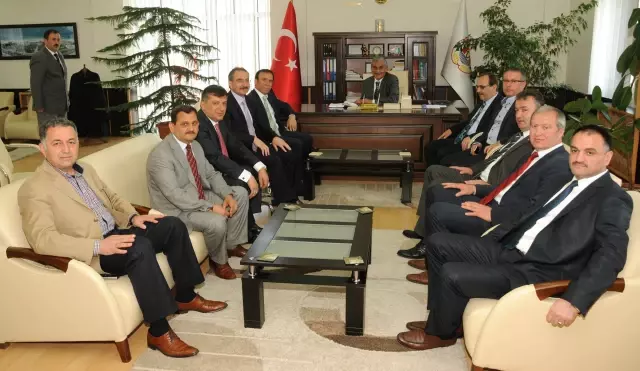 AK Parti'li Başkanlar Terme'de Toplandı AK Parti'li Başkanlar Terme'de Toplandı
