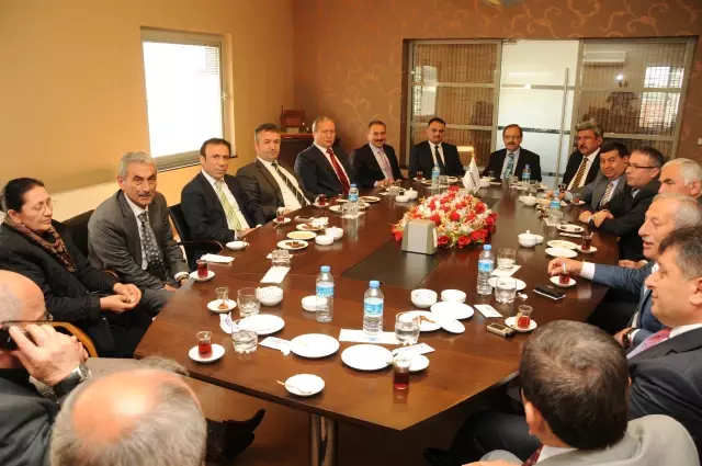 AK Parti'li Başkanlar Terme'de Toplandı AK Parti'li Başkanlar Terme'de Toplandı