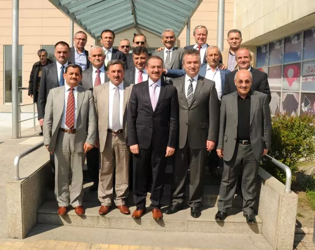 AK Parti'li Başkanlar Terme'de Toplandı AK Parti'li Başkanlar Terme'de Toplandı