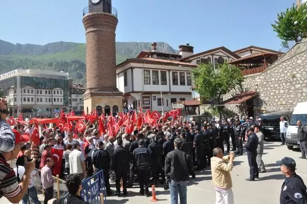 Akil Toplantı Öncesi Biber Gazı Akil Toplantı Öncesi Biber Gazı