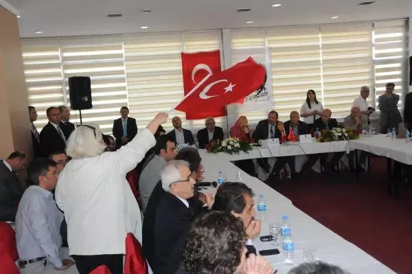 Akil Toplantı Öncesi Biber Gazı Akil Toplantı Öncesi Biber Gazı