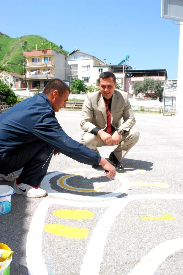 Fedakar Öğretmen