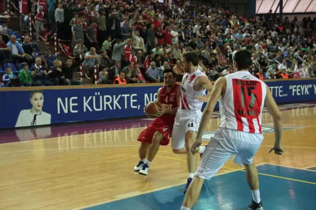 Erdemir, Tofaş'a Kaybetti: 70-79 Erdemir, Tofaş'a Kaybetti: 70-79