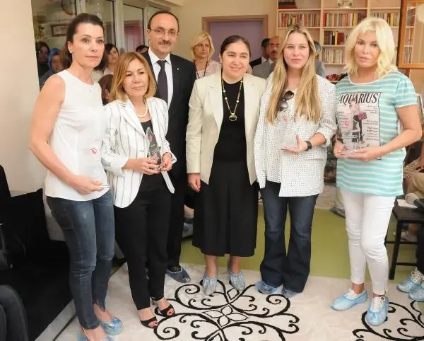 Ajda Pekkan Mevlana Sevgi Evleri Ni Acti Istanbul