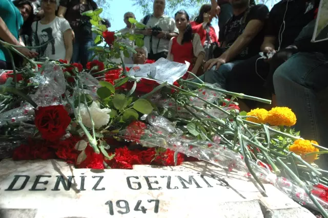 Deniz Gezmiş ve Arkadaşları Anıldı Deniz Gezmiş ve Arkadaşları Anıldı