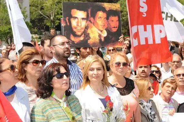 Dolmabahçe'de Denizler'i Andılar Dolmabahçe'de Denizler'i Andılar