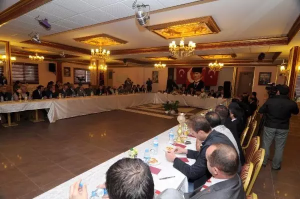 Akil İnsanlar Heyeti Bayburt'a Akil İnsanlar Heyeti Bayburt'a