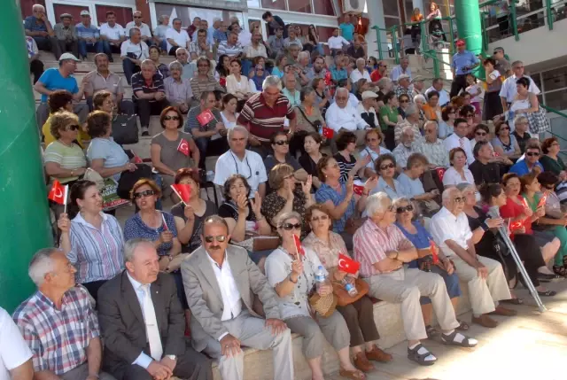 Sarızeybek Söyleşiye Katıldı Sarızeybek Söyleşiye Katıldı