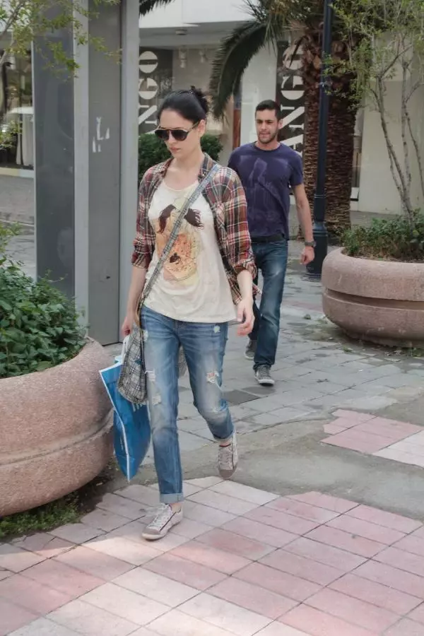Yıldız Çağrı Atiksoy, Sevgilisiyle İzmir�de Haberler Magazin