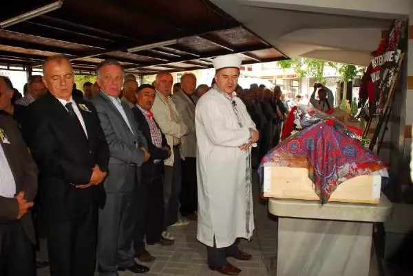 Reha İsvan Yalova'da Toprağa Verildi