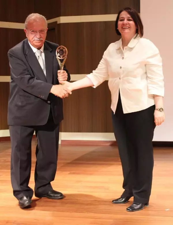 Dadaş Film Festivalinde 'Lal Gece'ye 4 Ödül Dadaş Film Festivalinde 'Lal Gece'ye 4 Ödül