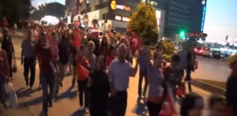 Zonguldak'ta Gece Bareti Yürüyüşü