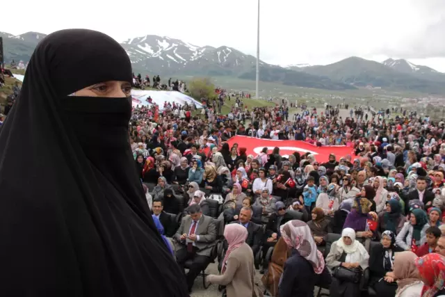 Nene Hatun Ölüm Yıl Dönümünde Anıldı Nene Hatun Ölüm Yıl Dönümünde Anıldı