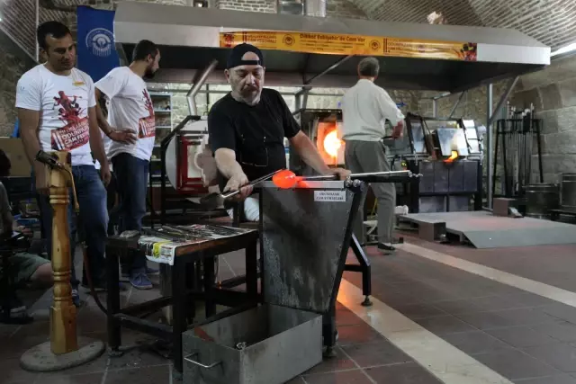 Cam Ustaları Büyülüyor Cam Ustaları Büyülüyor