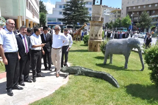 Minia Niğde 3 Boyutlu Resim Heykel Sergisi Açıldı Minia Niğde 3 Boyutlu Resim Heykel Sergisi Açıldı