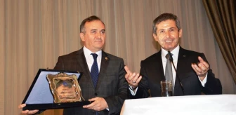Maliyecilerden MHP'li Akçay'a Anlamlı Ödül