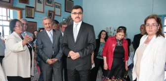 Balıkesir Valisi Turhan Ayvalık'ta Törene Katıldı