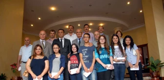 Tübitak Ödüllü Öğrenciler Başkan Yılmaz'ı Ziyaret Ettiler