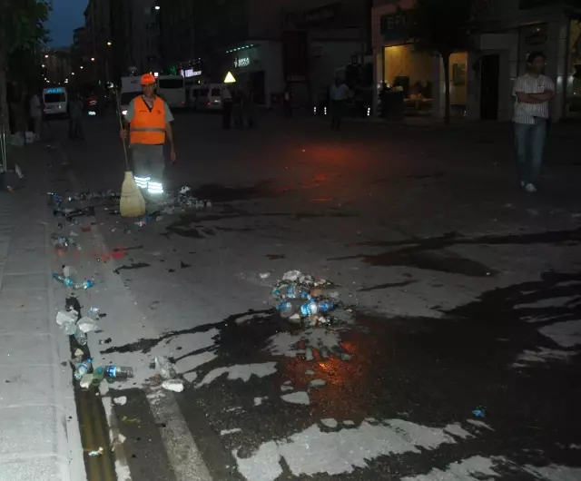 Eskişehir'de 'Gezi Parkı' Protestosu Eskişehir'de 'Gezi Parkı' Protestosu