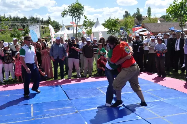 Sabantoy Bayramı Bu Yıl Eskişehir'de Kutlandı Sabantoy Bayramı Bu Yıl Eskişehir'de Kutlandı