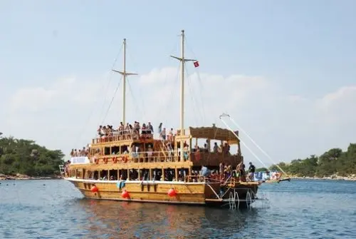 Ayvalik Ile Cunda Adasi Arasinda Tekne Seferleri Basladi Haberler Com Kultur Sanat