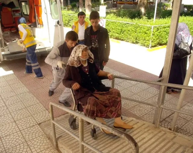 Çorum'da İki Otomobil Çarpıştı: 4 Yaralı Çorum'da İki Otomobil Çarpıştı: 4 Yaralı