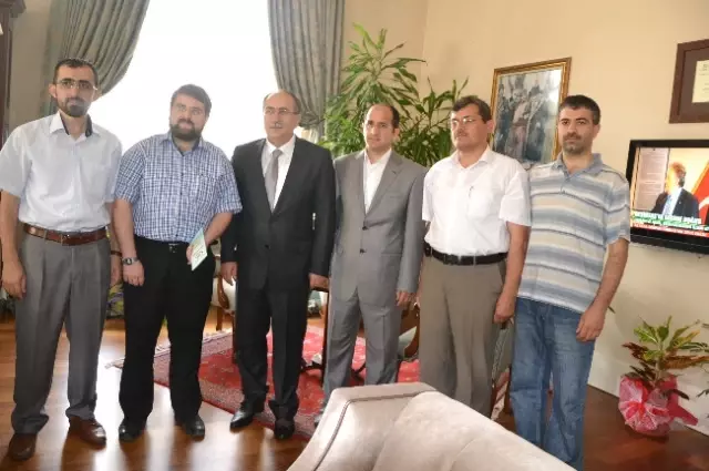 Vali Savaş'a Nezaket Ziyaretleri Devam Ediyor Vali Savaş'a Nezaket Ziyaretleri Devam Ediyor