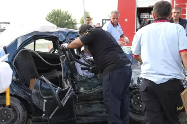 Ankara'da Trafik Kazası: 4 Ölü, 3 Yaralı