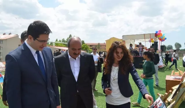 Özalp'ta Kültür Sanat Şenliği Yapıldı Özalp'ta Kültür Sanat Şenliği Yapıldı