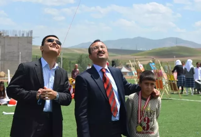 Özalp'ta Kültür Sanat Şenliği Yapıldı Özalp'ta Kültür Sanat Şenliği Yapıldı