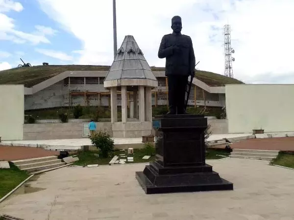 Tabyaların Bakımsızlığı Tepki Görüyor Tabyaların Bakımsızlığı Tepki Görüyor
