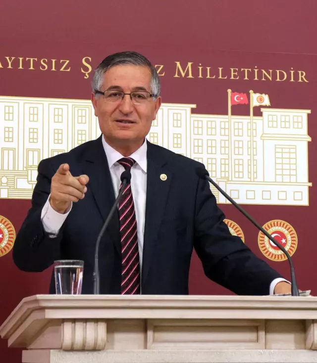 MHP'li Yeniçeri'nin Basın Toplantısı MHP'li Yeniçeri'nin Basın Toplantısı