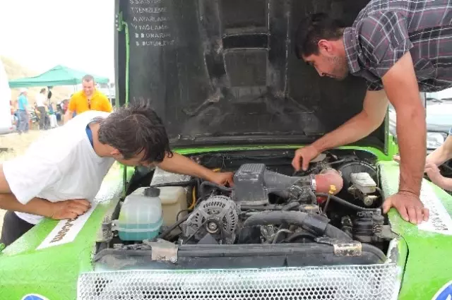 Ankara 1. Mahalli Off-Road Yarışları Düzenlendi Ankara 1. Mahalli Off-Road Yarışları Düzenlendi