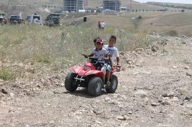 Ankara 1. Mahalli Off-Road Yarışları Düzenlendi Ankara 1. Mahalli Off-Road Yarışları Düzenlendi