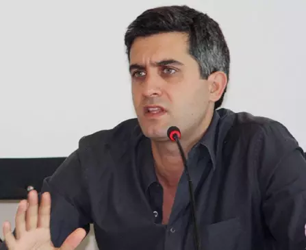 Mehmet Ali Alabora için Levent Kazak'tan imza kampanyası...
Mehmet Ali Alabora için Levent Kazak'tan imza kampanyası...