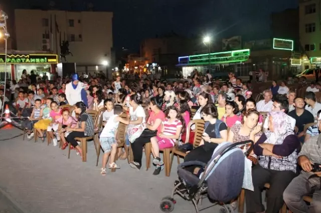 Erzin'de 'Yılanların Öcü' Sahnelendi Erzin'de 'Yılanların Öcü' Sahnelendi